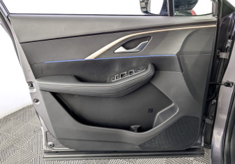 Подержанный автомобиль Omoda C5 2023 года (19 фото)
