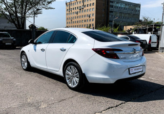 Подержанный автомобиль Opel Insignia Sedan 2014 года (13 фото)