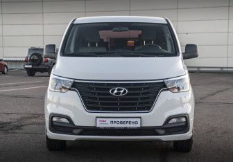 Подержанный автомобиль Hyundai H-1 2020 года (2 фото)