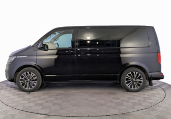 Подержанный автомобиль Volkswagen Multivan 2021 года (8 фото)