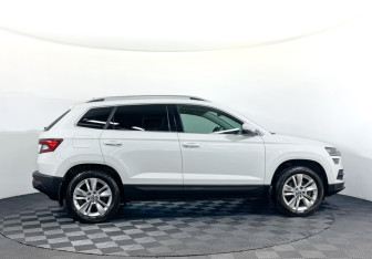 Подержанный автомобиль Skoda Karoq 2022 года (4 фото)