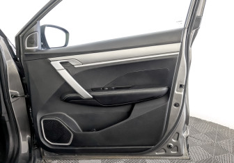 Подержанный автомобиль Geely Coolray 2022 года (24 фото)