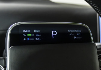 Подержанный автомобиль LiXiang L9 2023 года (16 фото)