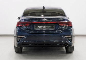 Подержанный автомобиль Kia Cerato Sedan 2019 года (6 фото)