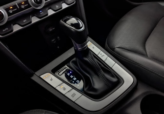 Подержанный автомобиль Hyundai Elantra Sedan 2019 года (27 фото)