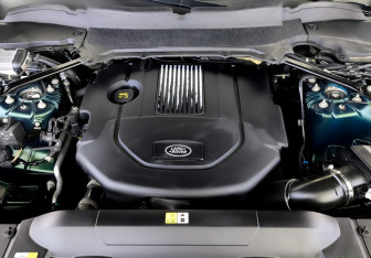 Подержанный автомобиль Land Rover Range Rover Sport 2019 года (9 фото)
