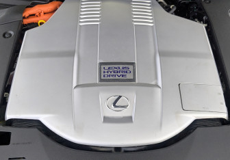 Подержанный автомобиль Lexus LS 2011 года (9 фото)