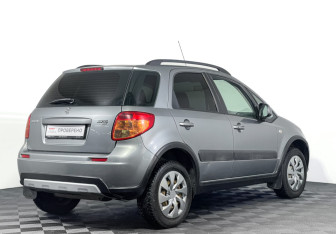 Подержанный автомобиль Suzuki SX4 Hatchback 2013 года (5 фото)