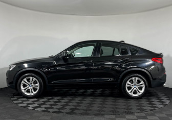 Подержанный автомобиль BMW X4 2016 года (5 фото)