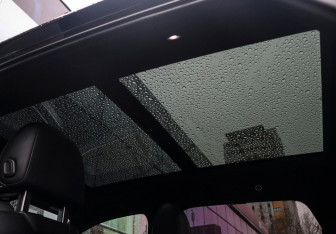 Подержанный автомобиль Audi Q7 2016 года (13 фото)