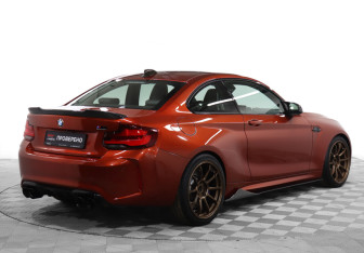Подержанный автомобиль BMW M2 2019 года (5 фото)