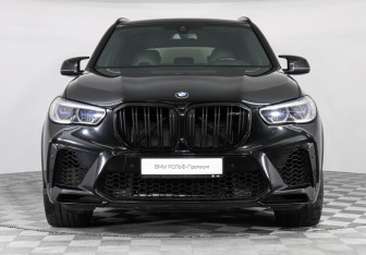 Подержанный автомобиль BMW X5 M 2021 года (3 фото)