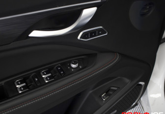 Подержанный автомобиль Geely Tugella 2023 года (17 фото)