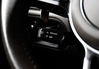 Подержанный автомобиль Porsche Macan 2019 года (19 фото)