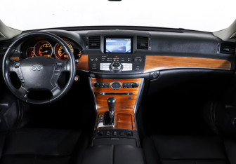 Подержанный автомобиль Infiniti M Sedan 2007 года (13 фото)