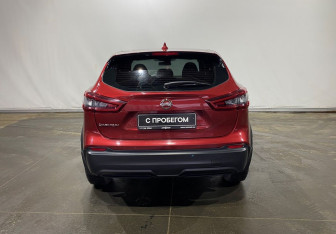 Подержанный автомобиль Nissan Qashqai 2022 года (5 фото)