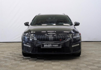Подержанный автомобиль Skoda Octavia RS Wagon 2020 года (2 фото)