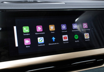 Подержанный автомобиль Geely Monjaro 2023 года (17 фото)