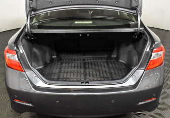Подержанный автомобиль Toyota Camry Sedan 2012 года (15 фото)