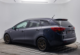 Подержанный автомобиль Kia Ceed Wagon 2012 года (3 фото)