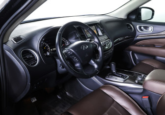 Подержанный автомобиль Infiniti QX60 2014 года (15 фото)
