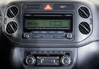 Подержанный автомобиль Volkswagen Golf Plus 2010 года (13 фото)