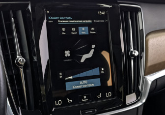 Подержанный автомобиль Volvo S90 2019 года (17 фото)