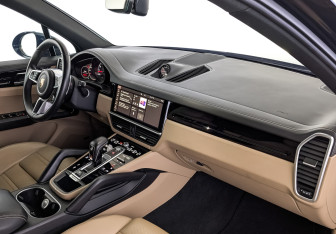 Подержанный автомобиль Porsche Cayenne 2021 года (13 фото)