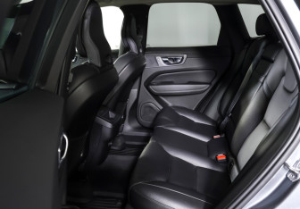 Подержанный автомобиль Volvo XC60 2019 года (11 фото)