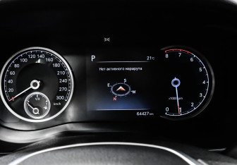 Подержанный автомобиль Genesis G70 2021 года (10 фото)