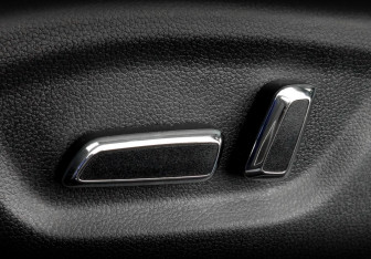 Подержанный автомобиль FAW Besturn X40 2021 года (21 фото)