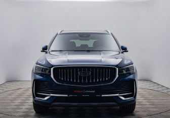 Подержанный автомобиль Geely Monjaro 2023 года (8 фото)