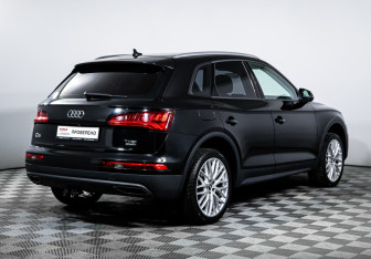 Подержанный автомобиль Audi Q5 2017 года (5 фото)