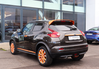 Подержанный автомобиль Nissan Juke 2013 года (6 фото)