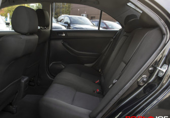 Подержанный автомобиль Toyota Avensis Sedan 2007 года (11 фото)