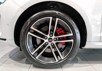 Новый AITO M5 2023 (7 фото)