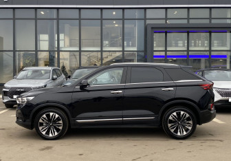 Подержанный автомобиль FAW Bestune T77 2023 года (8 фото)