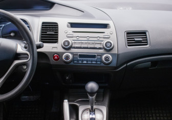 Подержанный автомобиль Honda Civic Sedan 2009 года (13 фото)
