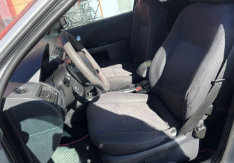 Подержанный автомобиль Ford Mondeo Liftback 2001 года (10 фото)