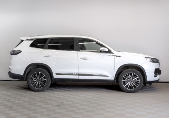 Подержанный автомобиль Chery Tiggo 8 Pro Max 2022 года (4 фото)