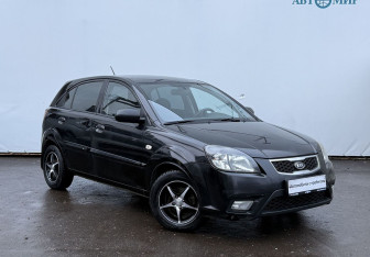 Подержанный автомобиль Kia Rio Hatchback 2010 года (3 фото)