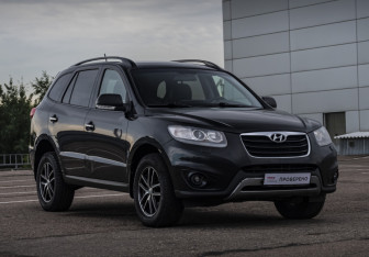 Подержанный автомобиль Hyundai Santa Fe 2011 года (3 фото)