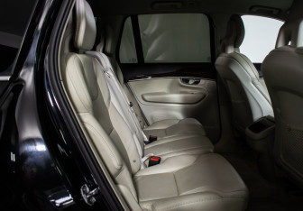 Подержанный автомобиль Volvo XC90 2016 года (9 фото)
