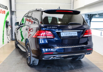 Подержанный автомобиль Mercedes-Benz GLE 2018 года (6 фото)