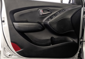 Подержанный автомобиль Hyundai ix35 2014 года (19 фото)