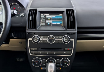 Подержанный автомобиль Land Rover Freelander 2014 года (15 фото)