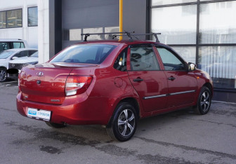 Подержанный автомобиль LADA (ВАЗ) Granta Sedan 2013 года (5 фото)