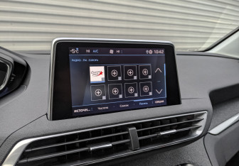 Подержанный автомобиль Peugeot 3008 2021 года (15 фото)