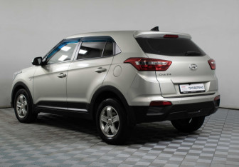 Подержанный автомобиль Hyundai Creta 2019 года (7 фото)