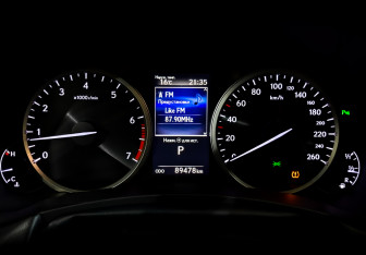 Подержанный автомобиль Lexus NX 2018 года (11 фото)